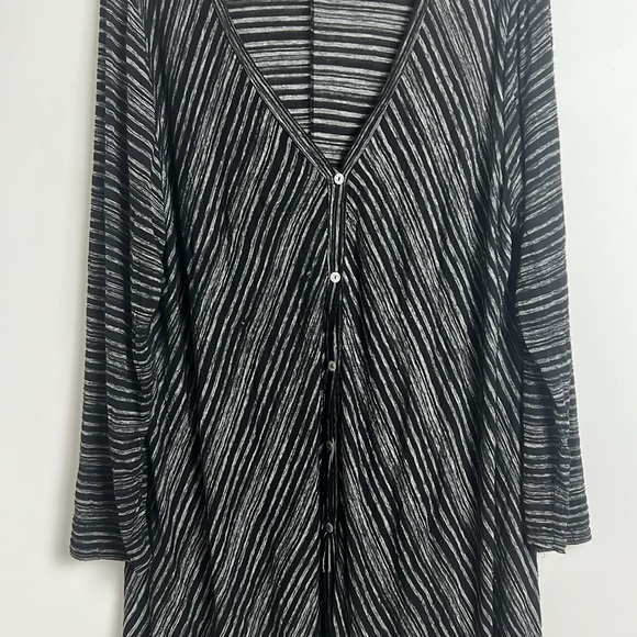 Comfy USA XL Black White Stripe Button Front Shark Bite Hem Tunic Top Lagenlook - Picture 5 of 9